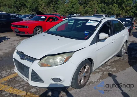 2014 Ford Focus Se z USA, uszkodzony, nr VIN 1FADP3F23EL302031